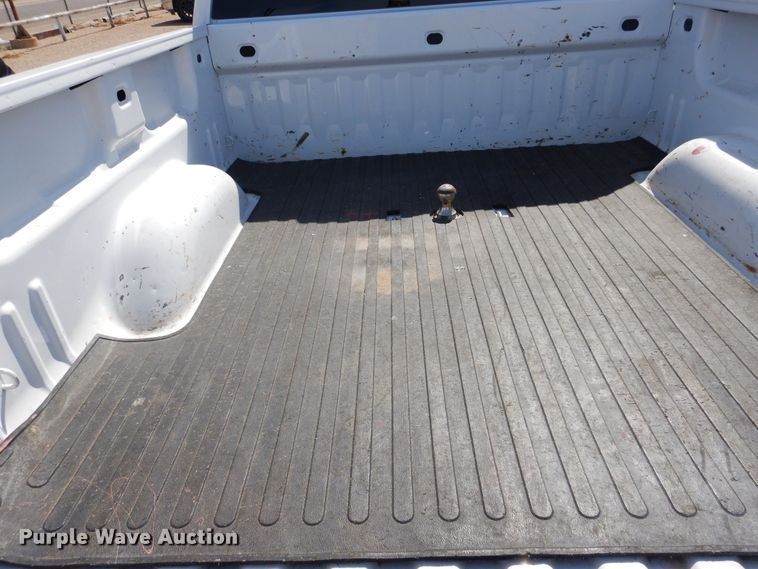 image for item GE9388 2011 Chevrolet Silverado 1500  Crew Cab pickup truck