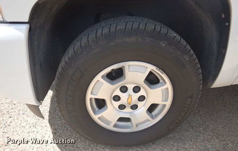 image for item GE9388 2011 Chevrolet Silverado 1500  Crew Cab pickup truck