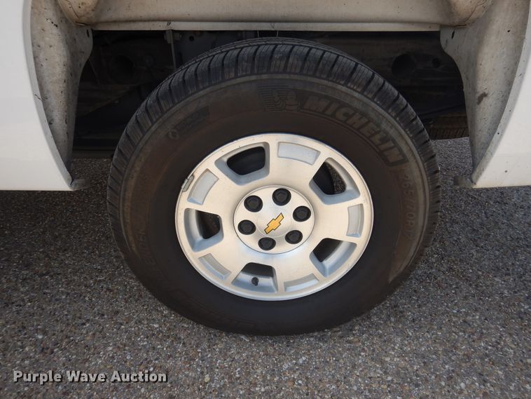 image for item GE9388 2011 Chevrolet Silverado 1500  Crew Cab pickup truck