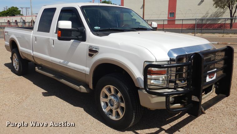 image for item GE9389 2010 Ford F350 Super Duty  Crew Cab pickup truck