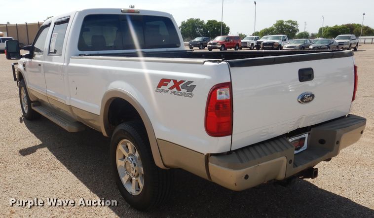 image for item GE9389 2010 Ford F350 Super Duty  Crew Cab pickup truck