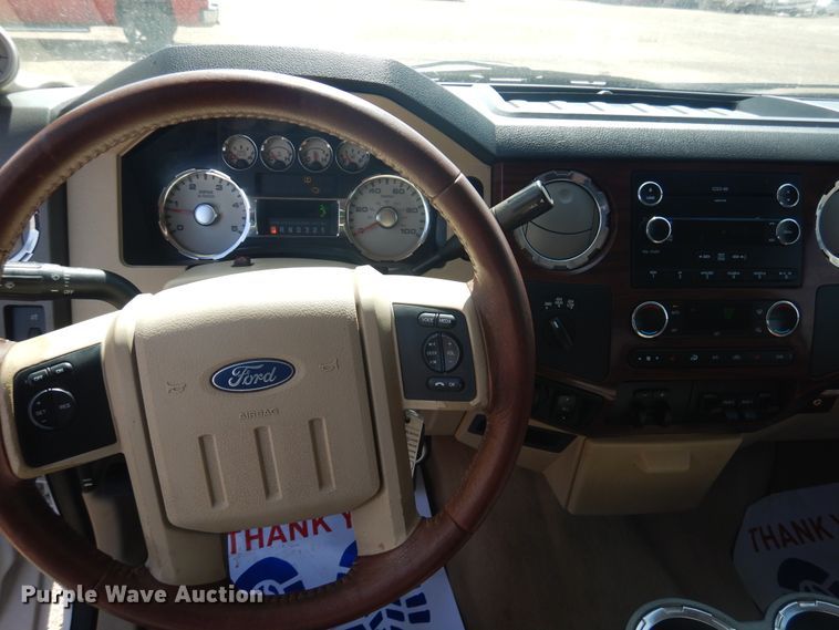 image for item GE9389 2010 Ford F350 Super Duty  Crew Cab pickup truck