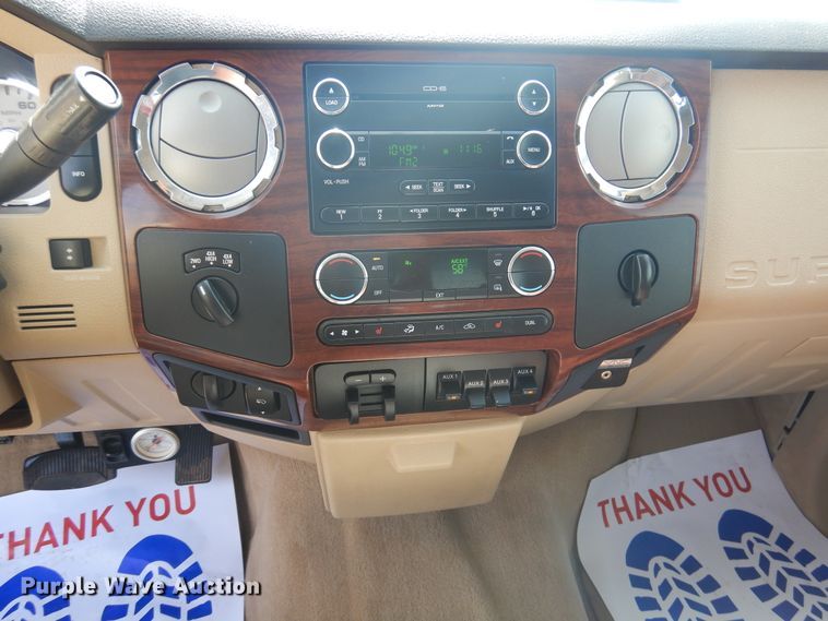 image for item GE9389 2010 Ford F350 Super Duty  Crew Cab pickup truck