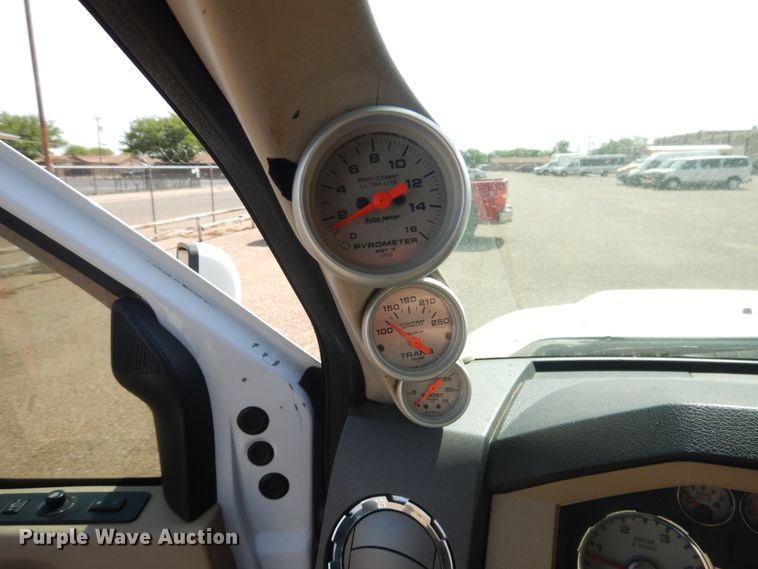 image for item GE9389 2010 Ford F350 Super Duty  Crew Cab pickup truck