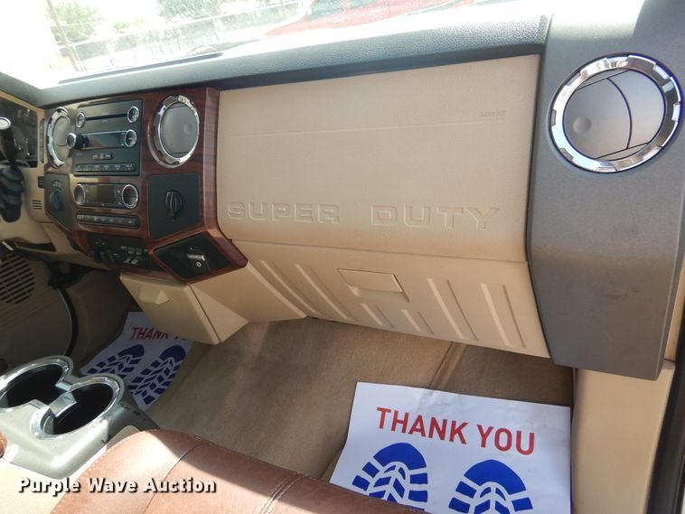 image for item GE9389 2010 Ford F350 Super Duty  Crew Cab pickup truck