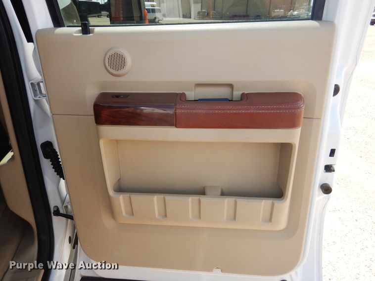 image for item GE9389 2010 Ford F350 Super Duty  Crew Cab pickup truck