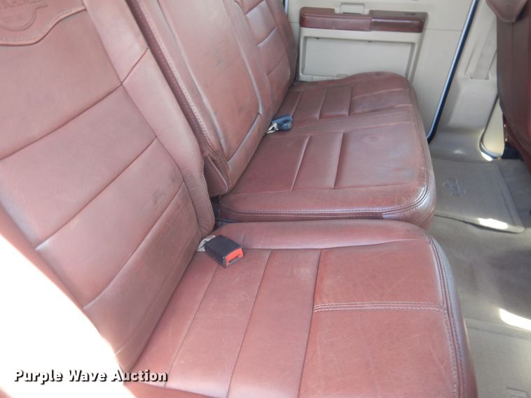 image for item GE9389 2010 Ford F350 Super Duty  Crew Cab pickup truck