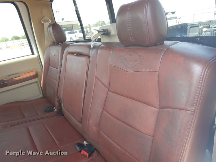 image for item GE9389 2010 Ford F350 Super Duty  Crew Cab pickup truck