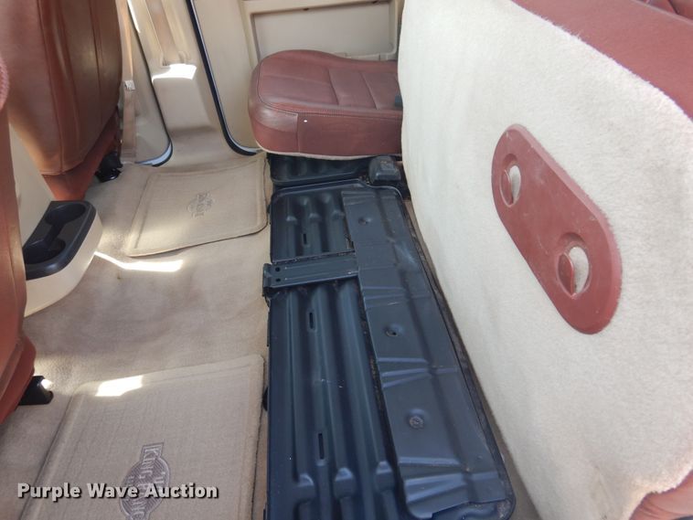 image for item GE9389 2010 Ford F350 Super Duty  Crew Cab pickup truck