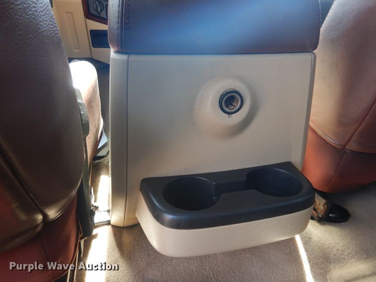 image for item GE9389 2010 Ford F350 Super Duty  Crew Cab pickup truck