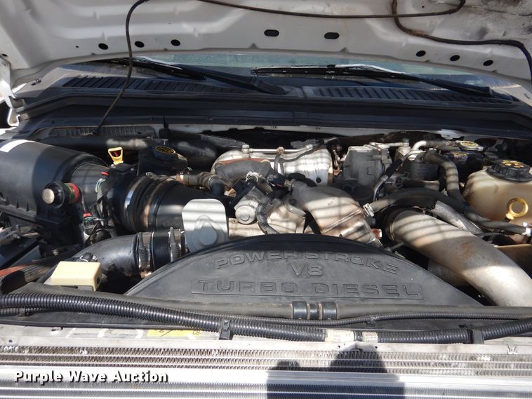 image for item GE9389 2010 Ford F350 Super Duty  Crew Cab pickup truck