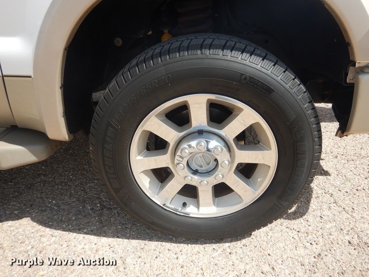 image for item GE9389 2010 Ford F350 Super Duty  Crew Cab pickup truck