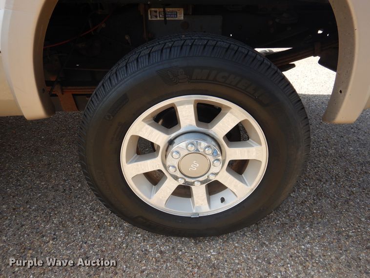 image for item GE9389 2010 Ford F350 Super Duty  Crew Cab pickup truck