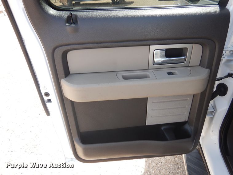 image for item GE9390 2010 Ford F150  SuperCrew Cab pickup truck