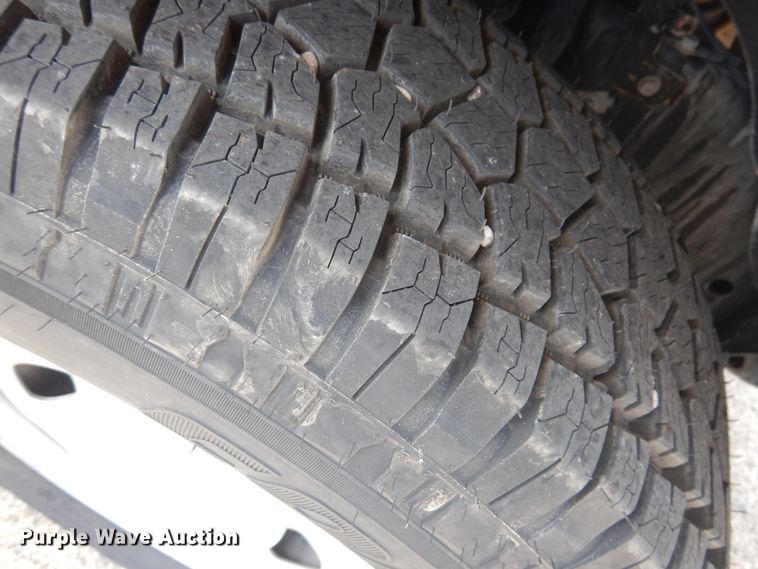 image for item GE9391 2015 Ford F350 Super Duty  SuperCab utility bed pickup truck