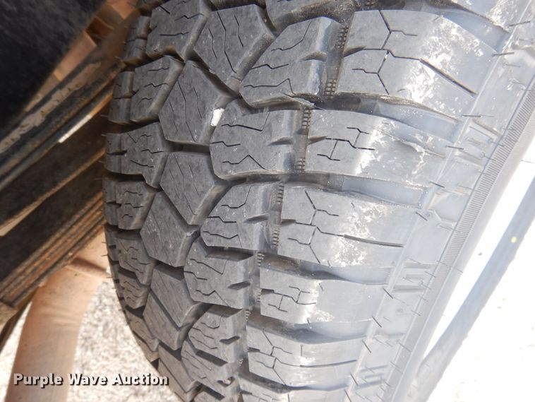 image for item GE9391 2015 Ford F350 Super Duty  SuperCab utility bed pickup truck