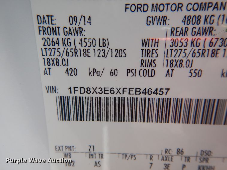 image for item GE9391 2015 Ford F350 Super Duty  SuperCab utility bed pickup truck