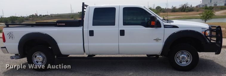 image for item GE9392 2015 Ford F250 Super Duty  Crew Cab pickup truck