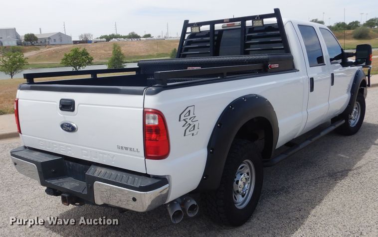 image for item GE9392 2015 Ford F250 Super Duty  Crew Cab pickup truck