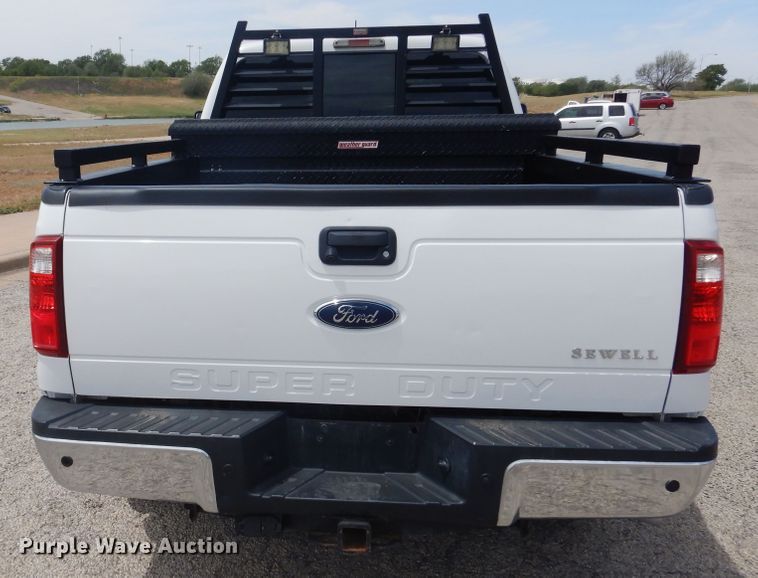 image for item GE9392 2015 Ford F250 Super Duty  Crew Cab pickup truck