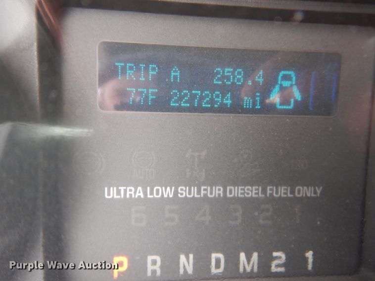 image for item GE9392 2015 Ford F250 Super Duty  Crew Cab pickup truck