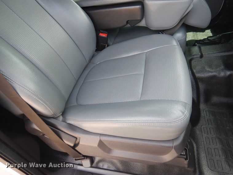 image for item GE9392 2015 Ford F250 Super Duty  Crew Cab pickup truck