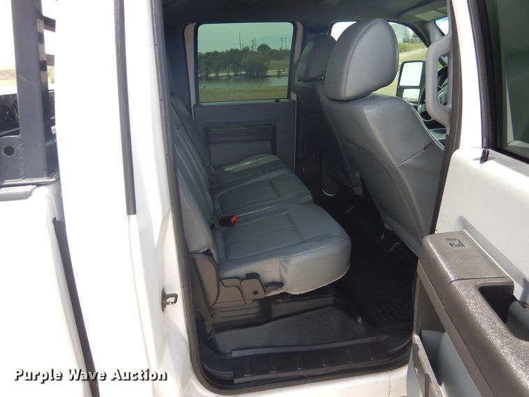 image for item GE9392 2015 Ford F250 Super Duty  Crew Cab pickup truck