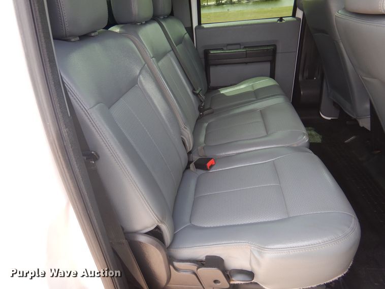 image for item GE9392 2015 Ford F250 Super Duty  Crew Cab pickup truck