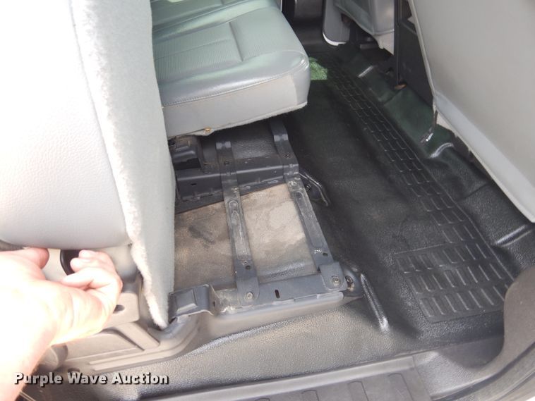 image for item GE9392 2015 Ford F250 Super Duty  Crew Cab pickup truck