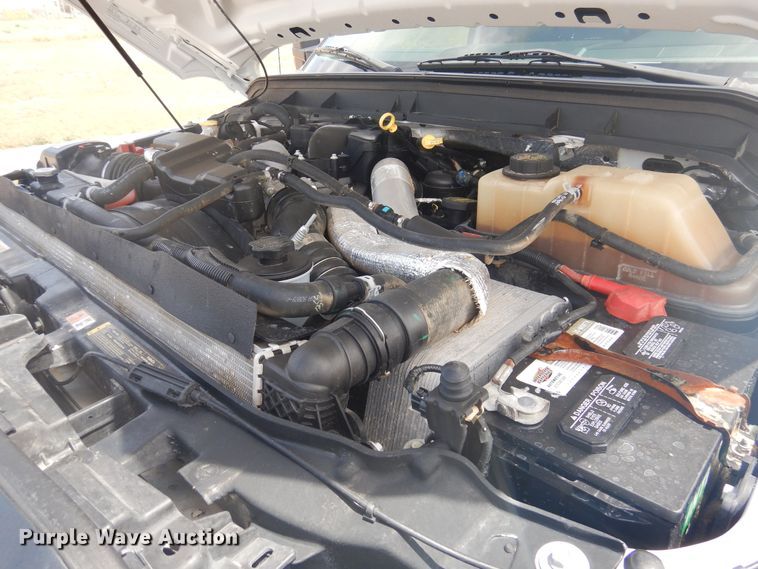 image for item GE9392 2015 Ford F250 Super Duty  Crew Cab pickup truck