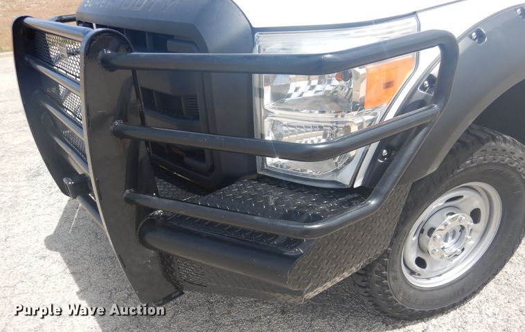 image for item GE9392 2015 Ford F250 Super Duty  Crew Cab pickup truck