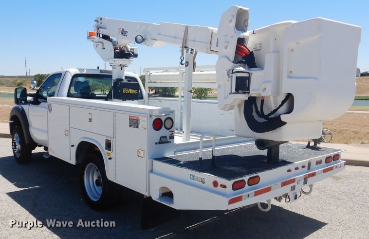 image for item GE9395 2011 Ford F450 Super Duty bucket truck