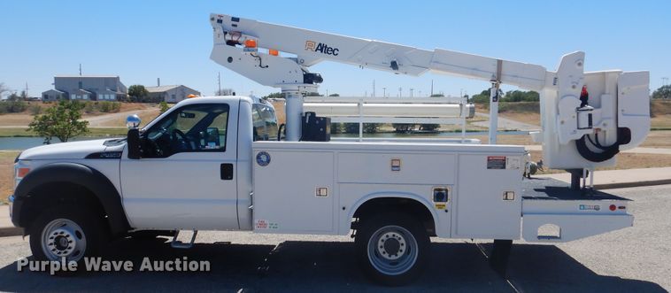 image for item GE9395 2011 Ford F450 Super Duty bucket truck