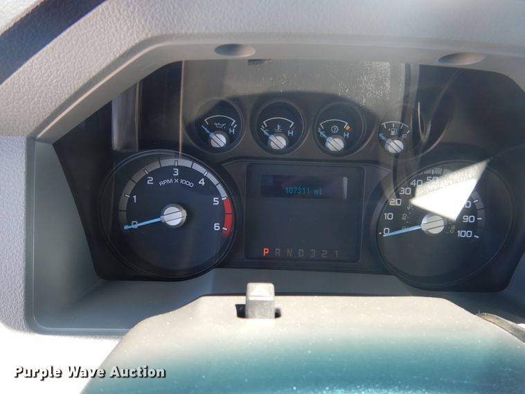 image for item GE9395 2011 Ford F450 Super Duty bucket truck