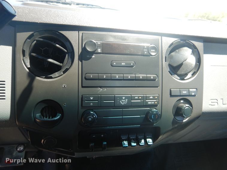 image for item GE9395 2011 Ford F450 Super Duty bucket truck