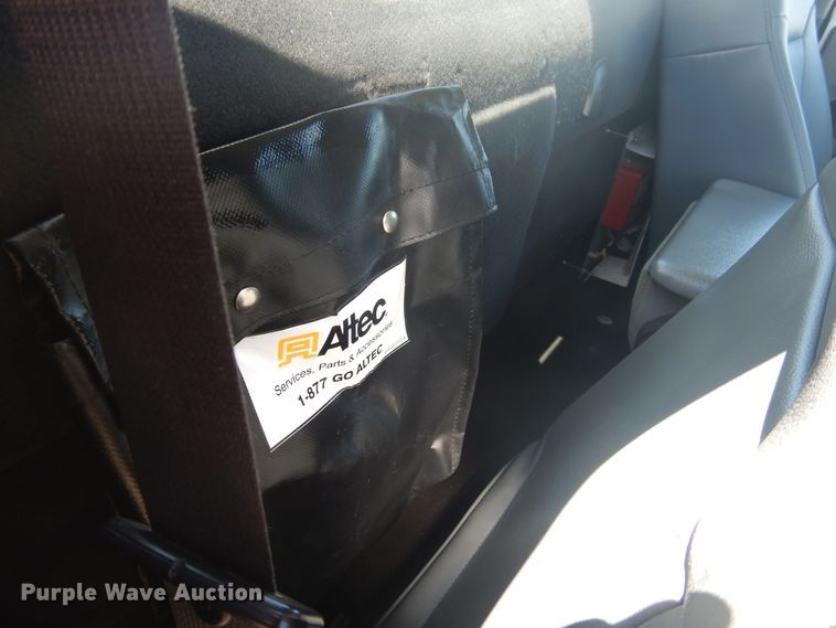 image for item GE9395 2011 Ford F450 Super Duty bucket truck