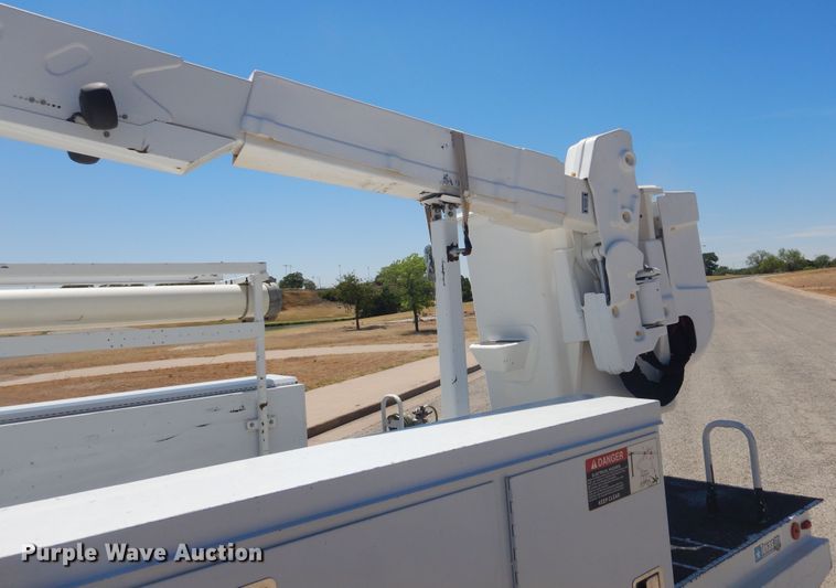 image for item GE9395 2011 Ford F450 Super Duty bucket truck