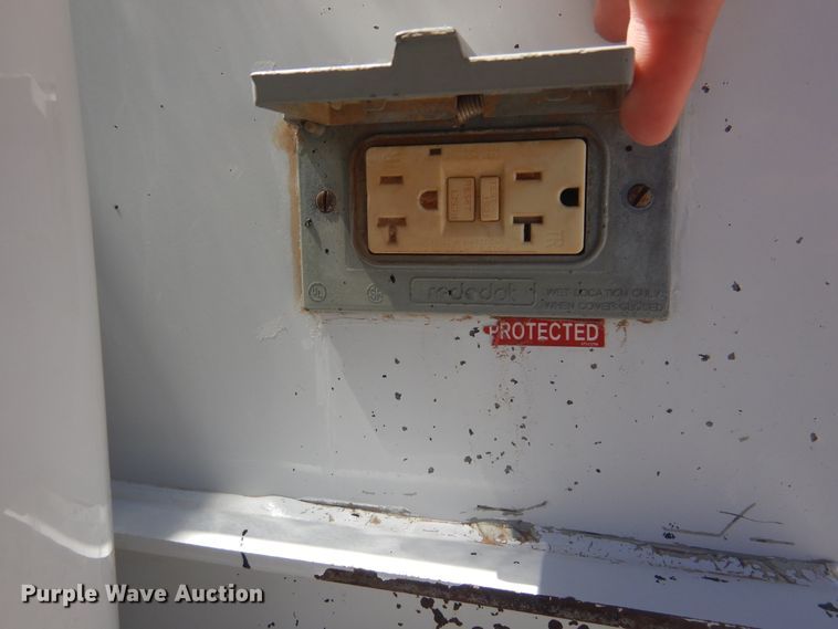 image for item GE9395 2011 Ford F450 Super Duty bucket truck