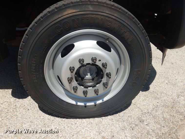 image for item GE9395 2011 Ford F450 Super Duty bucket truck