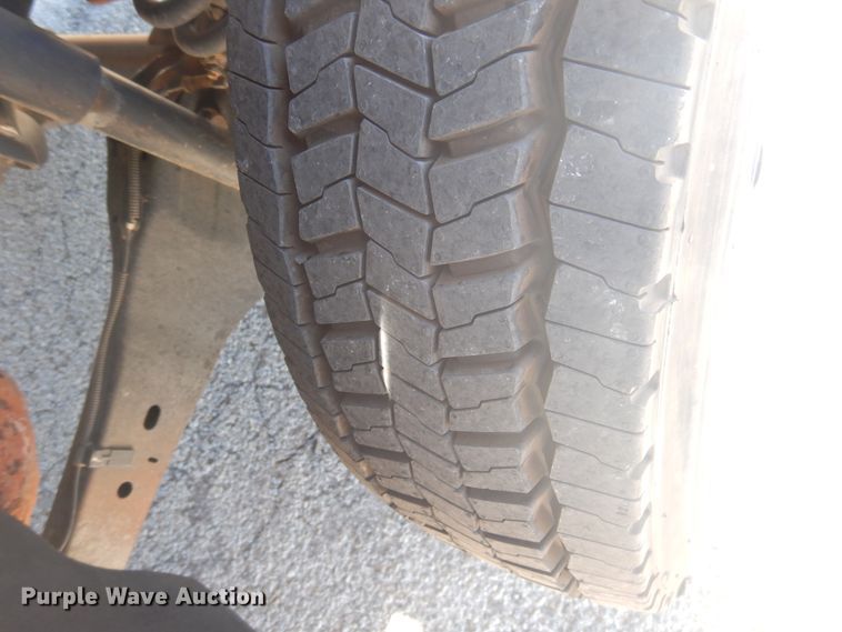 image for item GE9395 2011 Ford F450 Super Duty bucket truck