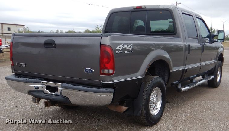 image for item GF9159 2002 Ford F250  Crew Cab pickup truck