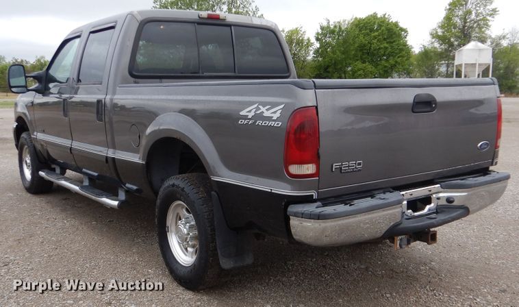 image for item GF9159 2002 Ford F250  Crew Cab pickup truck