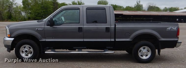 image for item GF9159 2002 Ford F250  Crew Cab pickup truck