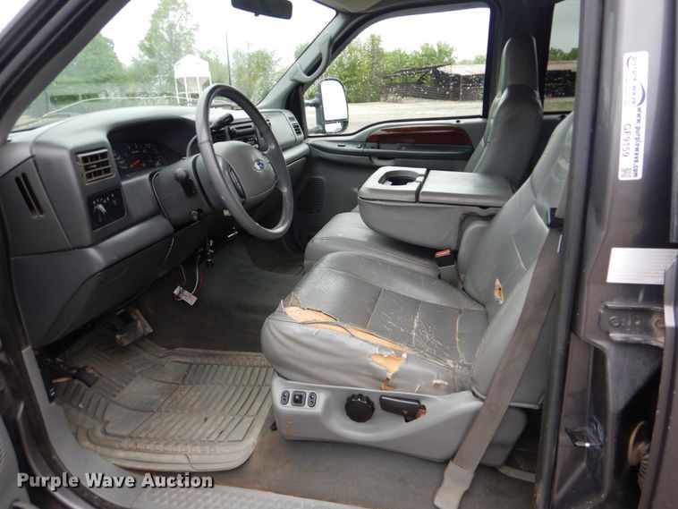 image for item GF9159 2002 Ford F250  Crew Cab pickup truck