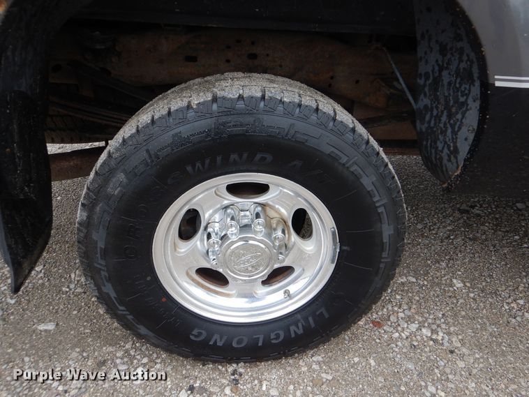 image for item GF9159 2002 Ford F250  Crew Cab pickup truck