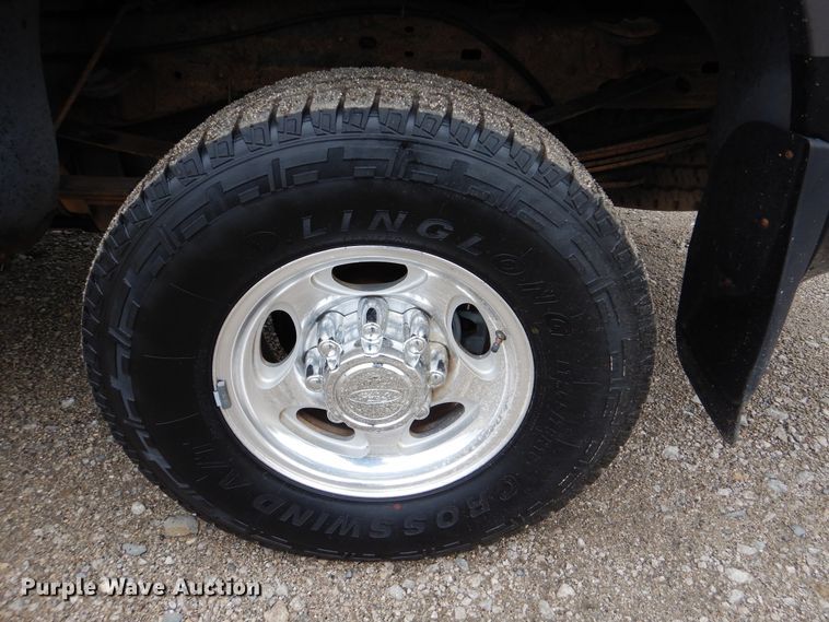 image for item GF9159 2002 Ford F250  Crew Cab pickup truck