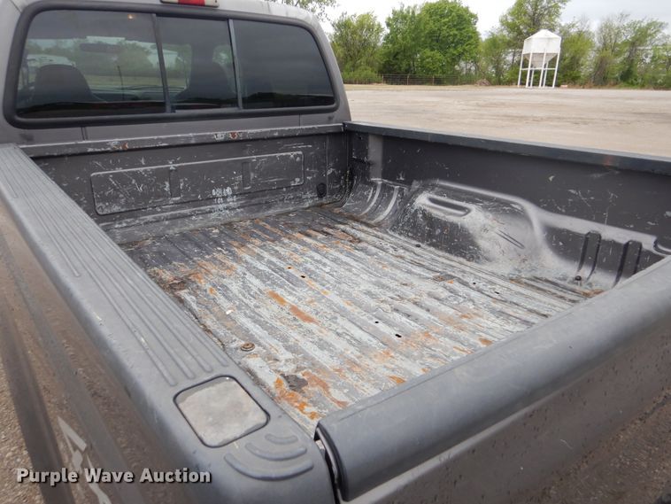 image for item GF9159 2002 Ford F250  Crew Cab pickup truck