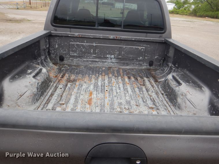 image for item GF9159 2002 Ford F250  Crew Cab pickup truck