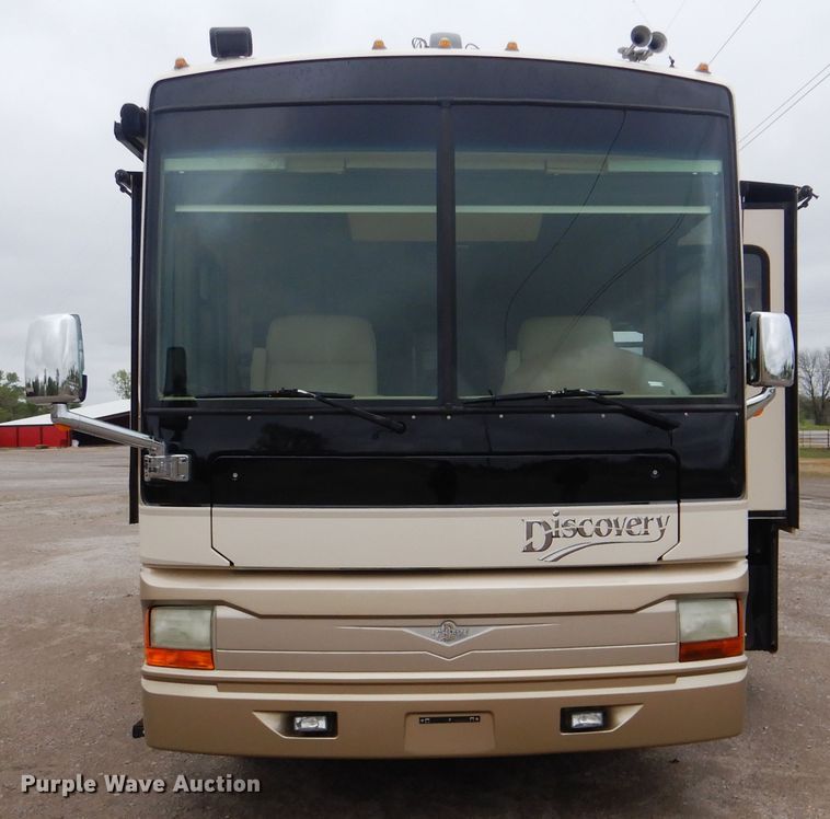 image for item GF9161 2005 Fleetwood Discovery  RV