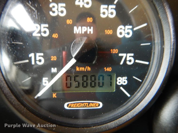 image for item GF9161 2005 Fleetwood Discovery  RV